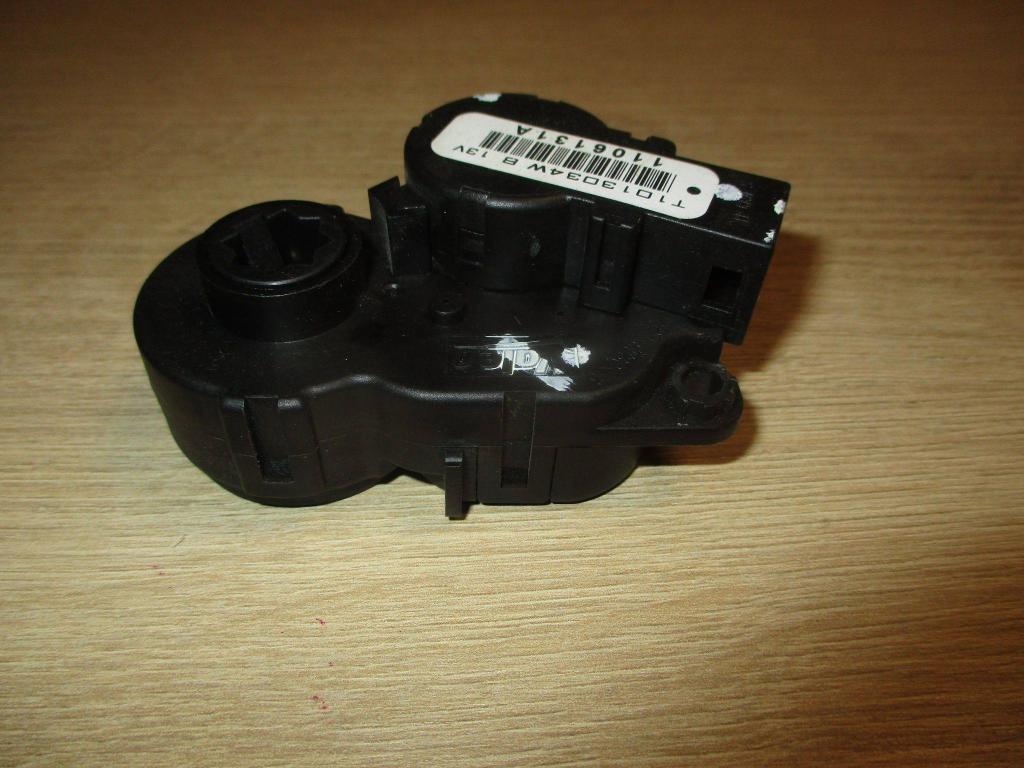 Моторчик заслонки печки, 1000 рублей, Пермь