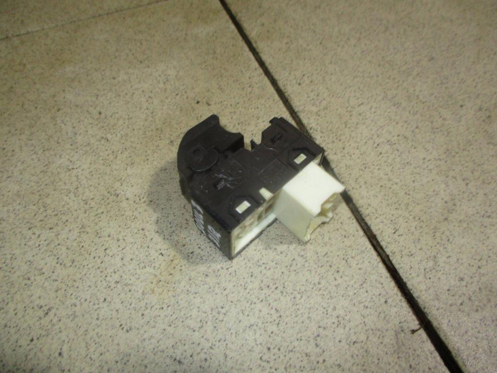 Кнопка стеклоподъемника, 2000 рублей, Пермь