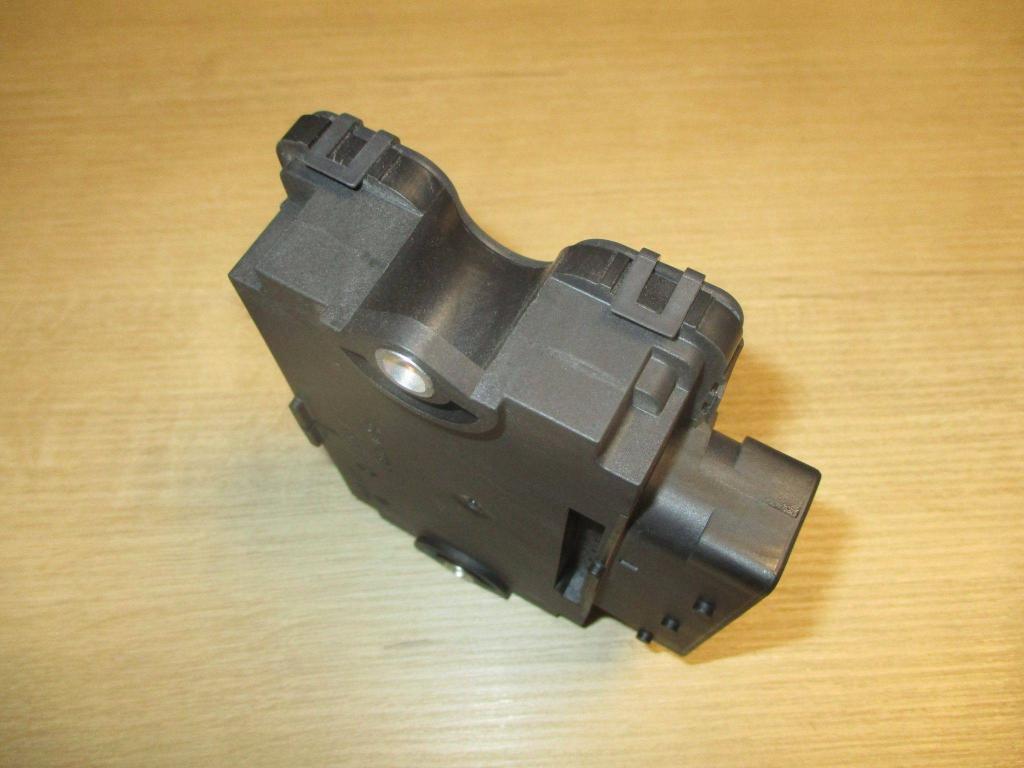 Блок управления парковочным тормозом, 2000 рублей, Пермь