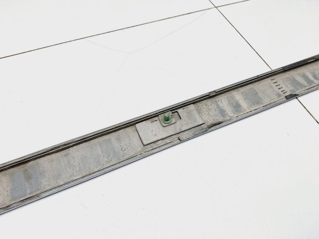 Молдинг передней правой двери, 1600 рублей, Пермь