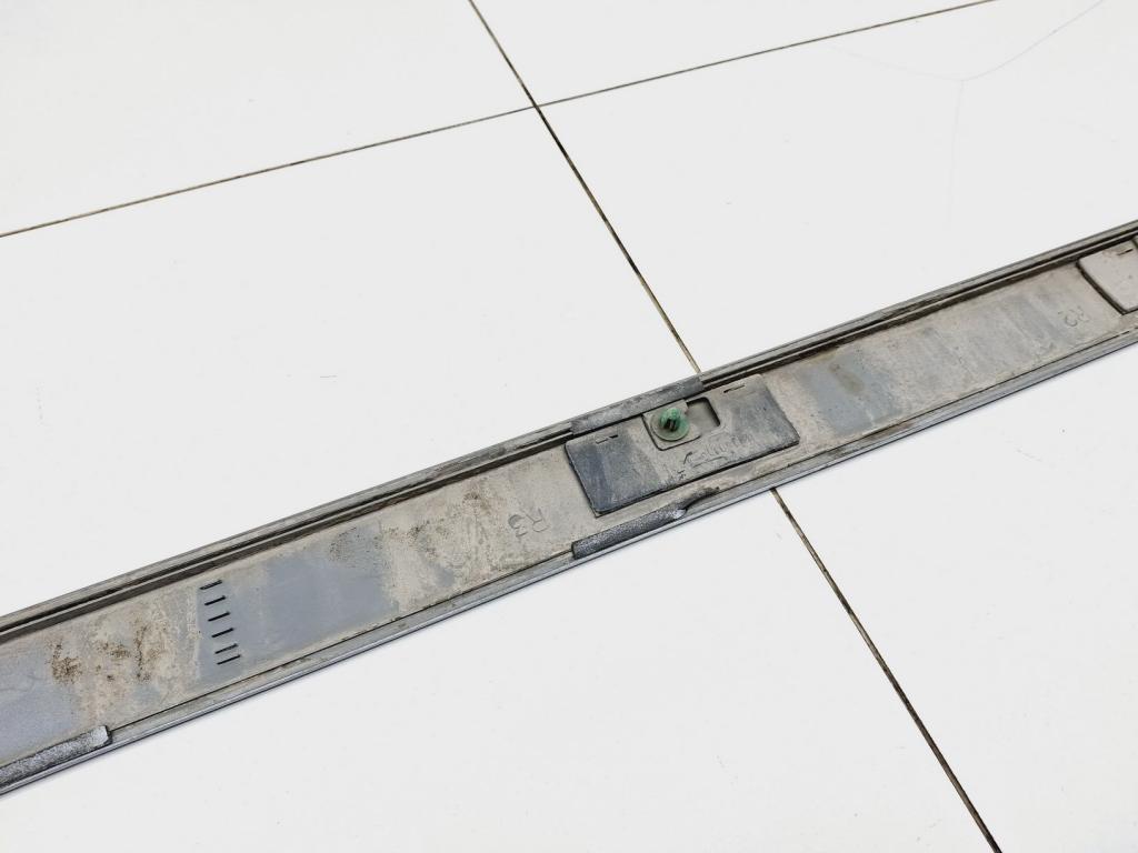 Молдинг передней правой двери, 1600 рублей, Пермь