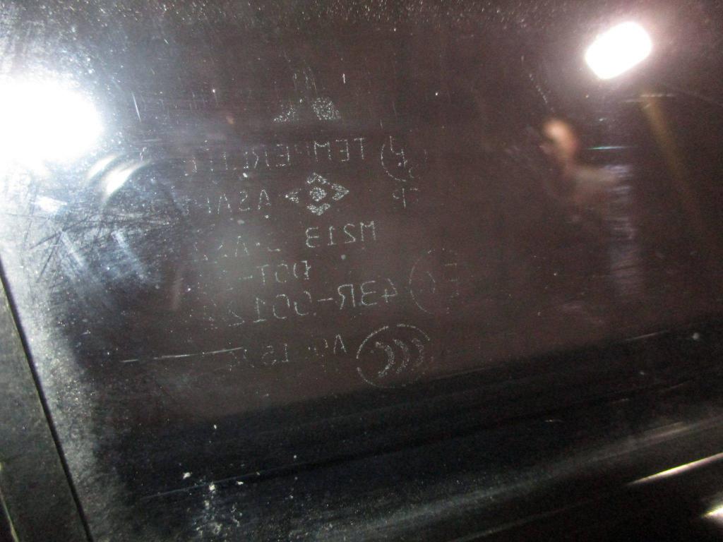 Стекло двери задней правой, 1000 рублей, Пермь