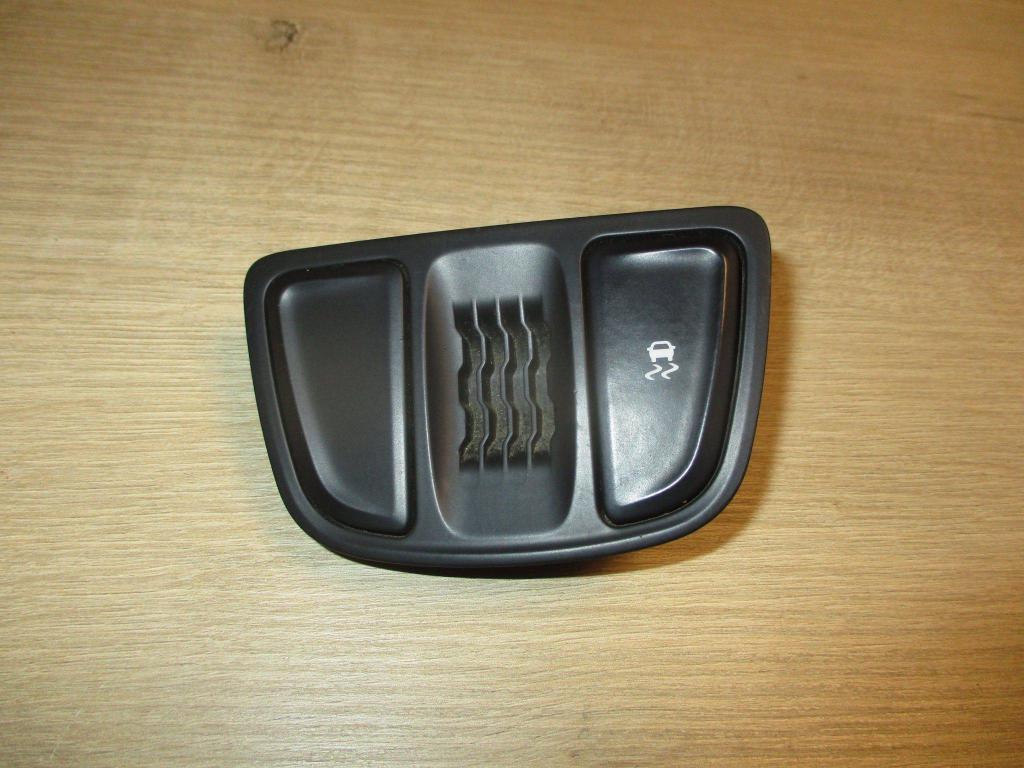 Кнопка антипробуксовочной системы, 1000 рублей, Пермь