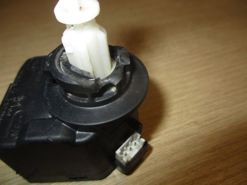 Моторчик корректора фары, 1000 рублей, Пермь