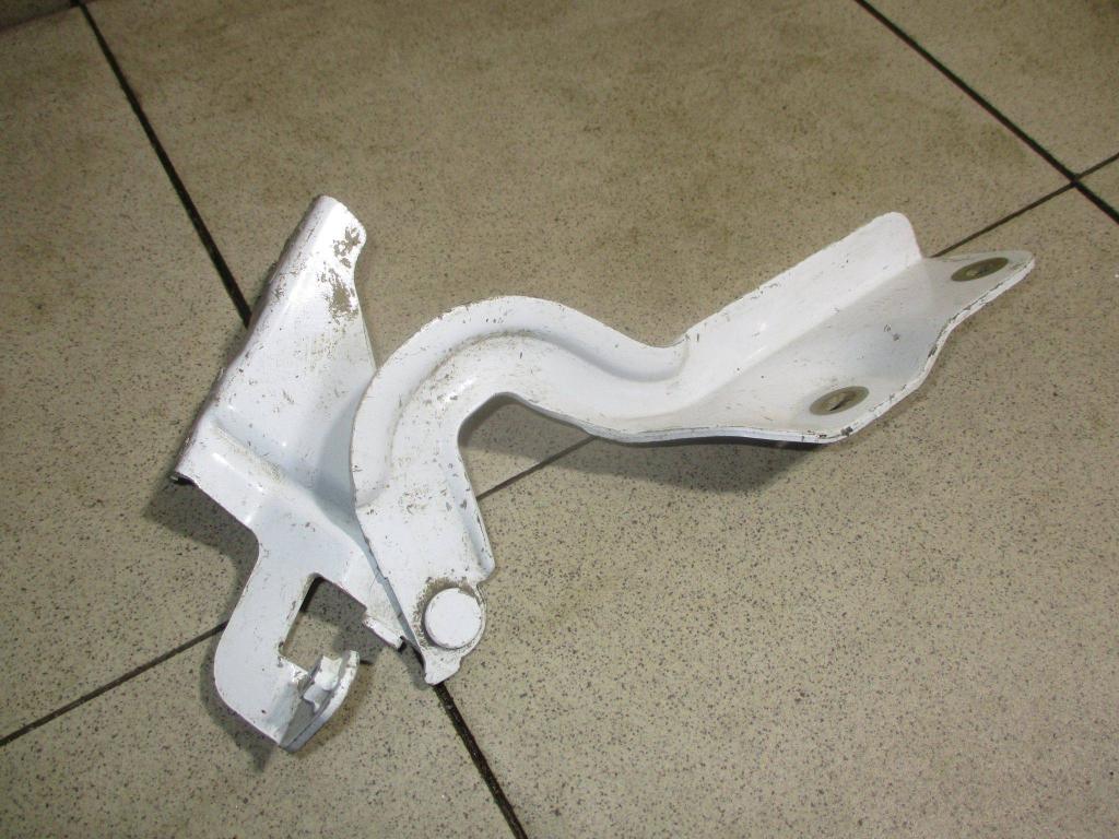 Петля капота правая, 1500 рублей, Пермь