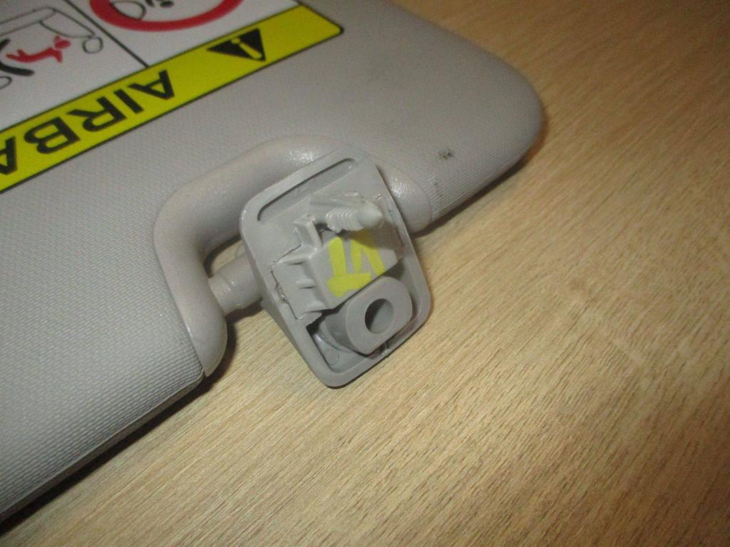 Козырек солнцезащитный правый, 1000 рублей, Пермь