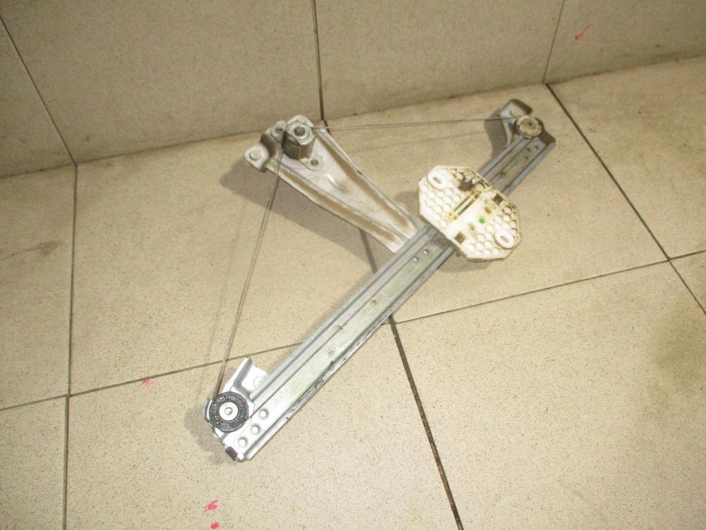 Стеклоподъемник механический задний правый, 500 рублей, Пермь