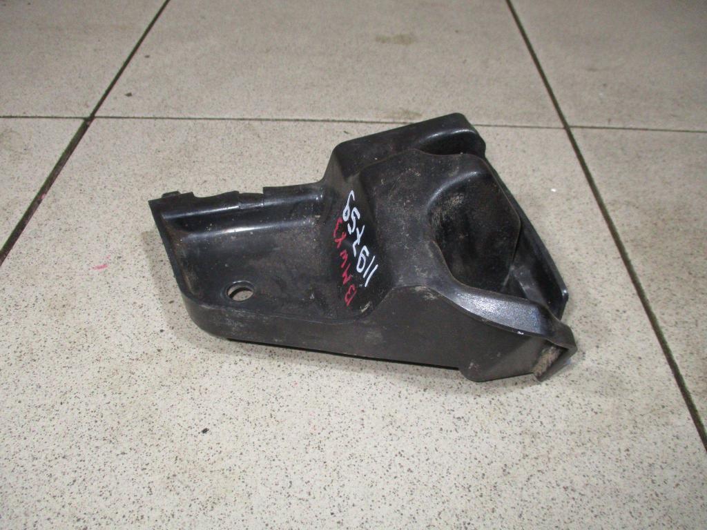 Кронштейн заднего бампера правый, 500 рублей, Пермь