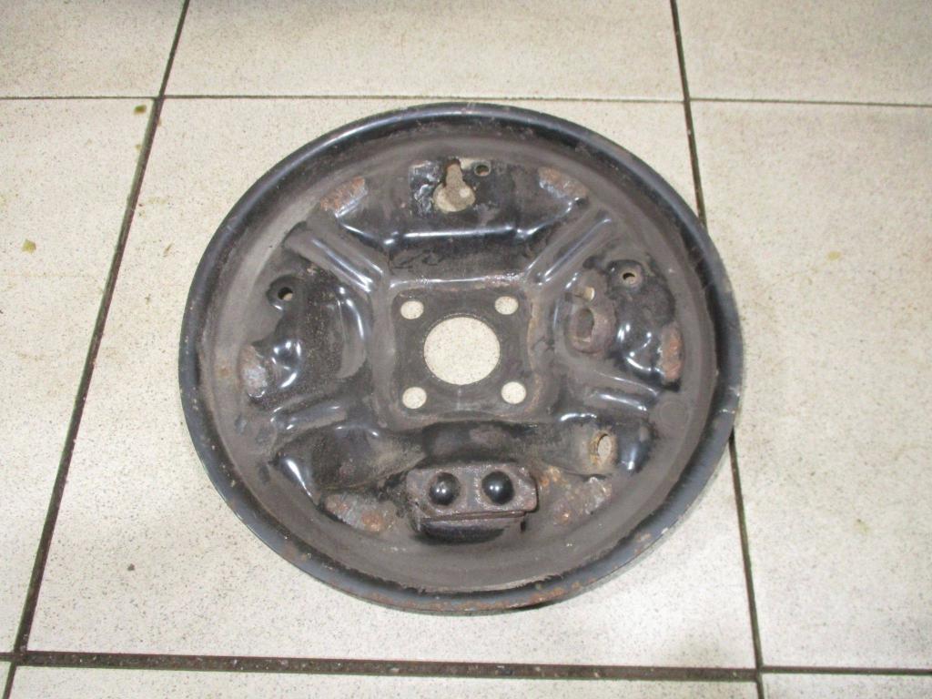 Щит опорный задний правый, 1000 рублей, Пермь