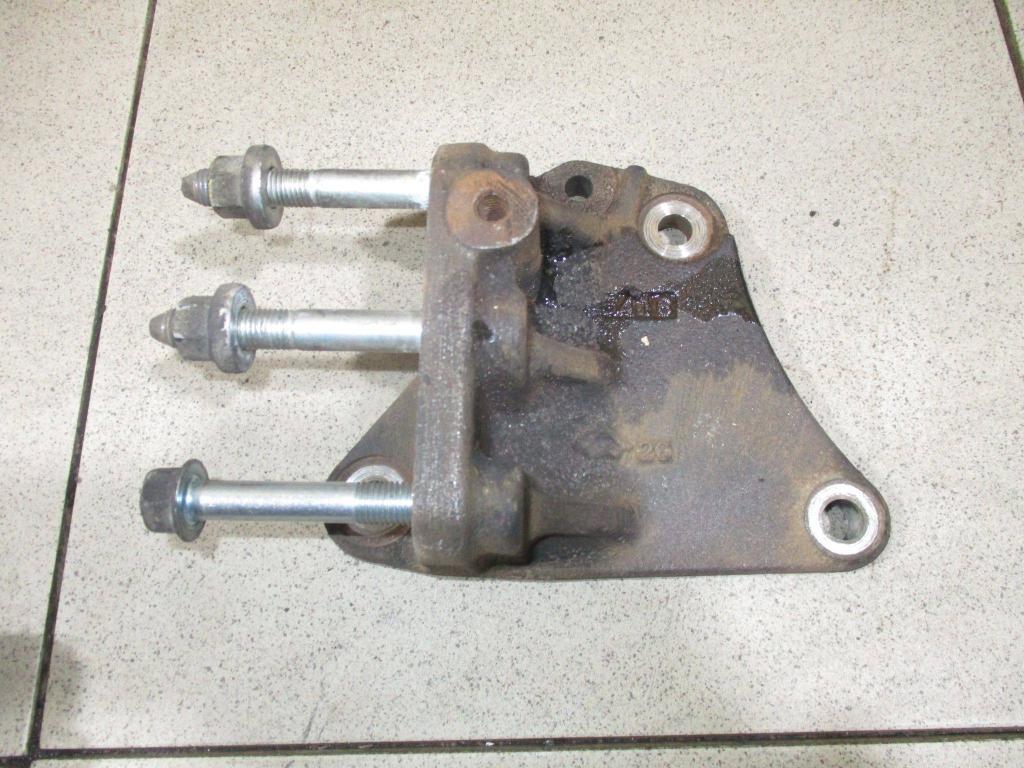 Кронштейн двигателя правый, 1000 рублей, Пермь