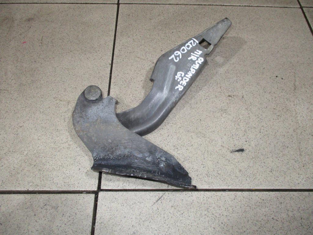 Петля капота правая, 1000 рублей, Пермь