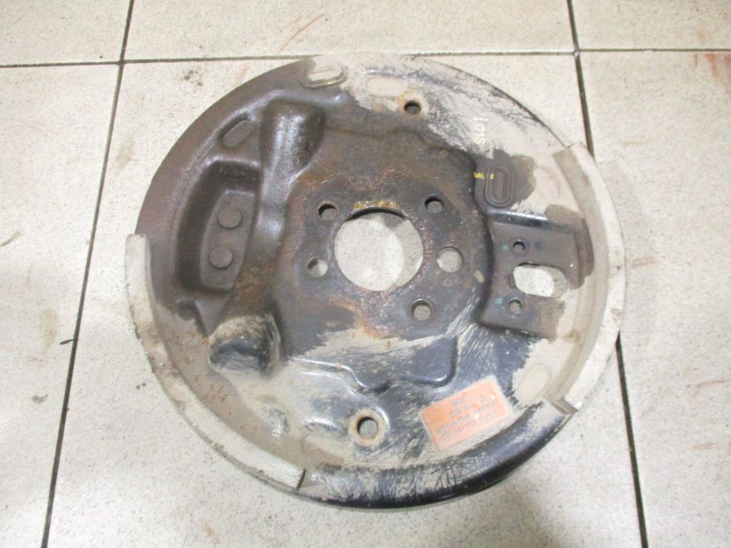 Щит опорный задний правый, 1000 рублей, Пермь