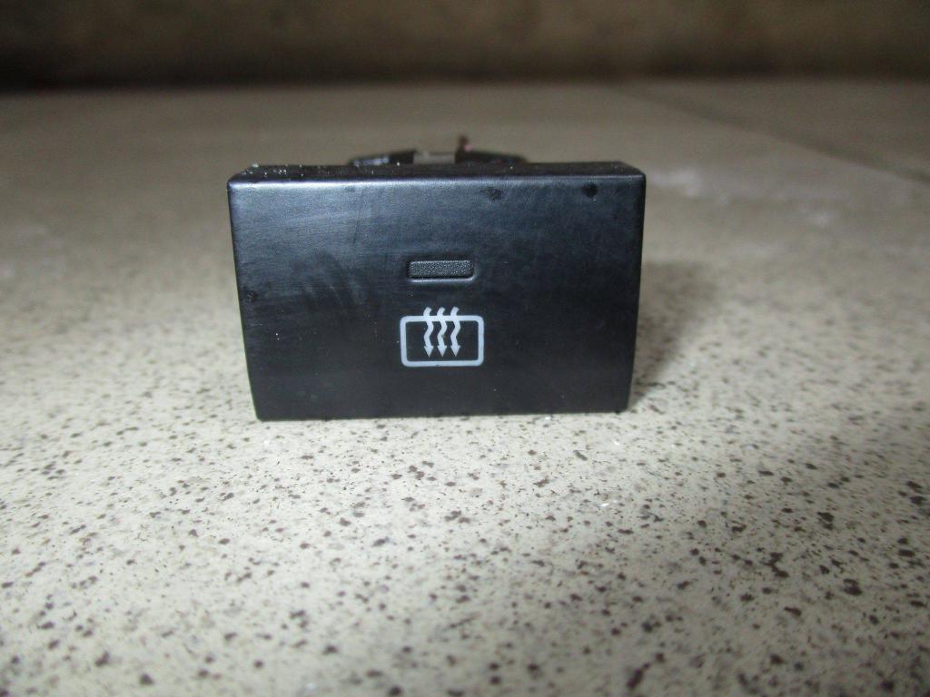 Кнопка обогрева заднего стекла, 500 рублей, Пермь