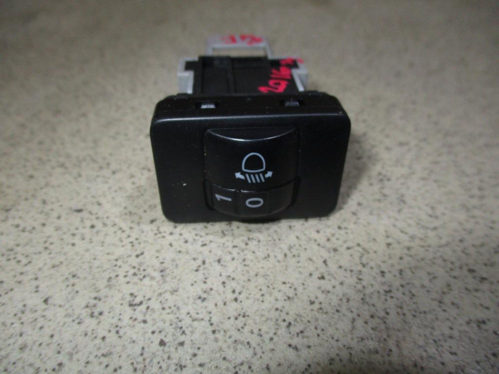 Кнопка корректора фар, 500 рублей, Пермь