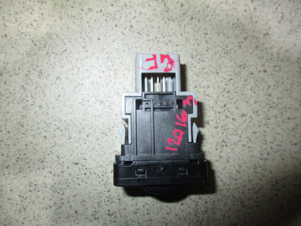 Кнопка корректора фар, 500 рублей, Пермь