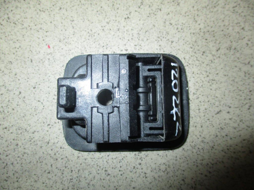 Крючок крепежный, 500 рублей, Пермь