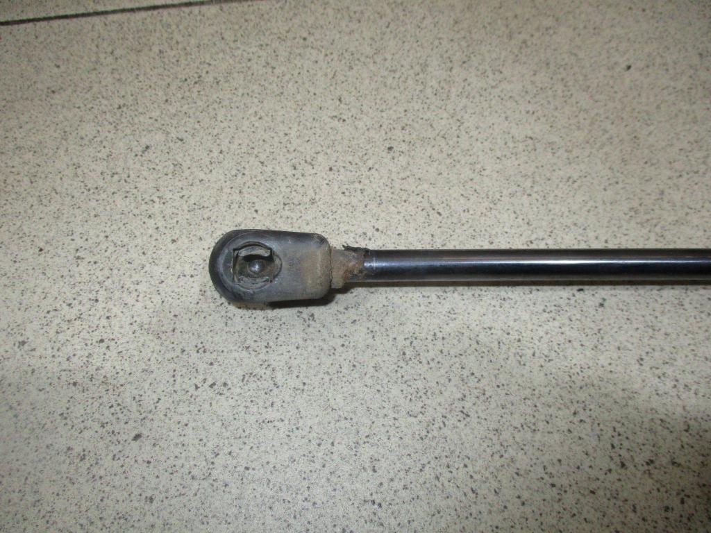 Амортизатор двери багажника, 500 рублей, Пермь