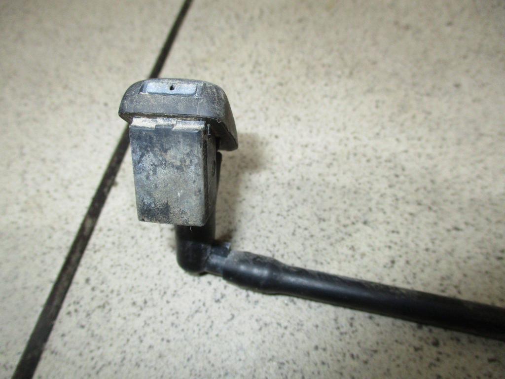 Форсунка омывателя лобового стекла, 1000 рублей, Пермь