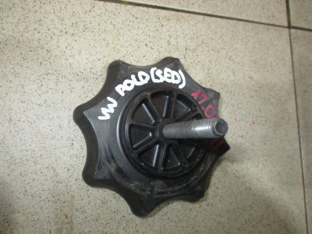 Болт крепления запасного колеса, 500 рублей, Пермь