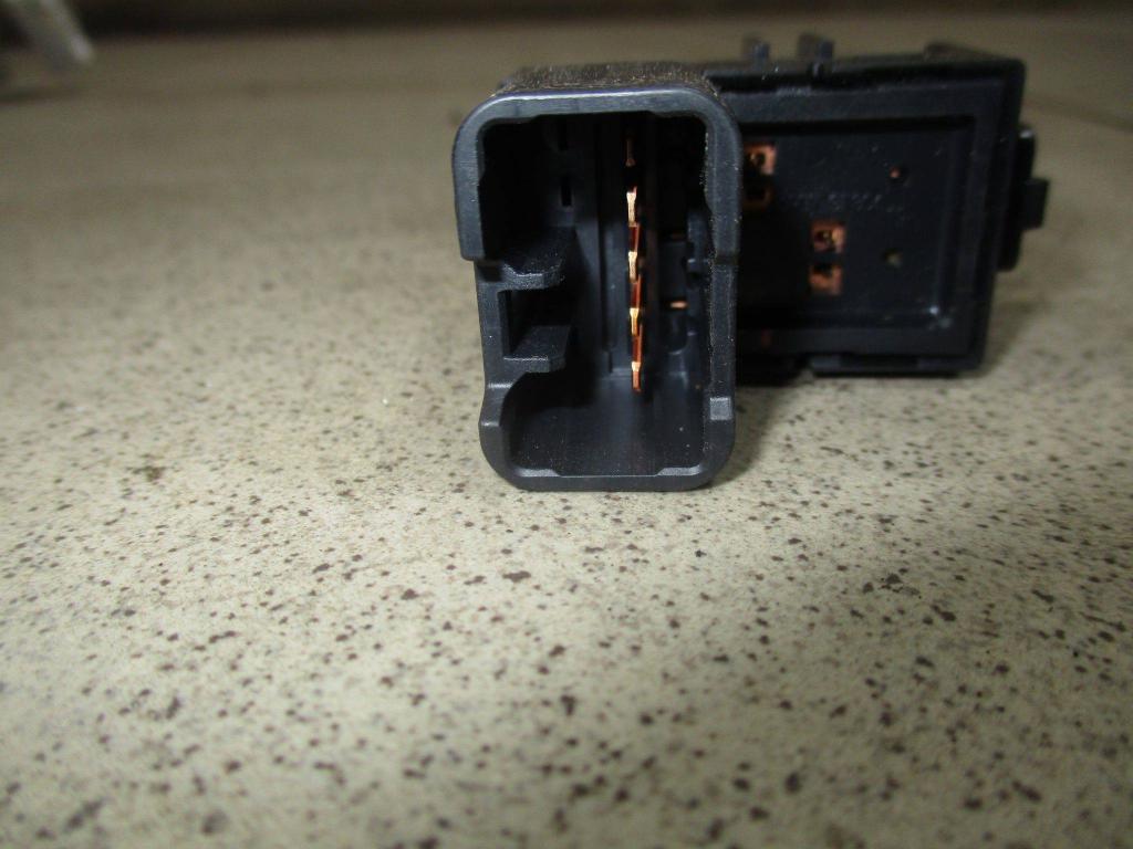 Кнопка стеклоподъемника, 700 рублей, Пермь