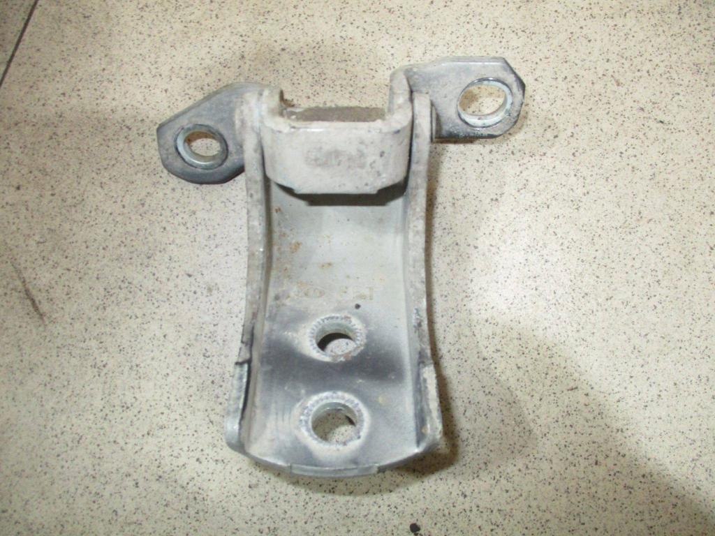 Петля двери передней правой нижняя, 500 рублей, Пермь