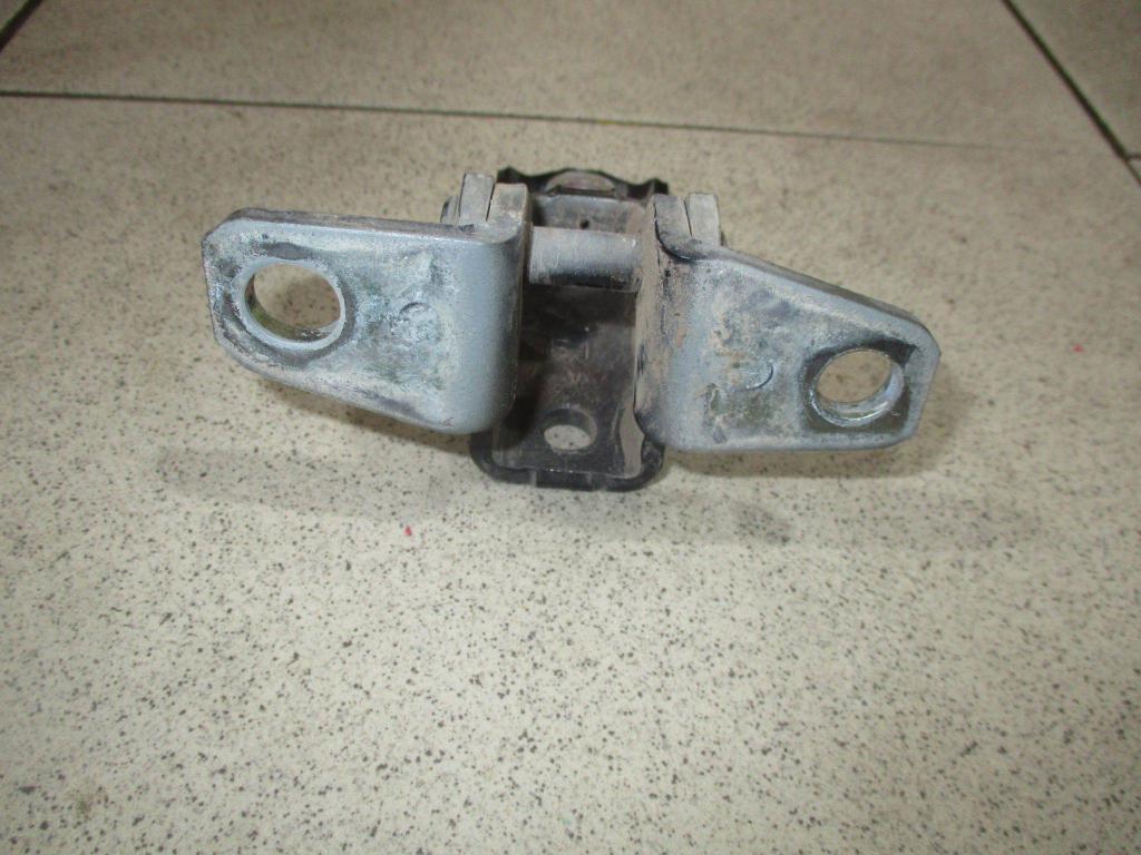 Петля двери задней правой нижняя, 550 рублей, Пермь