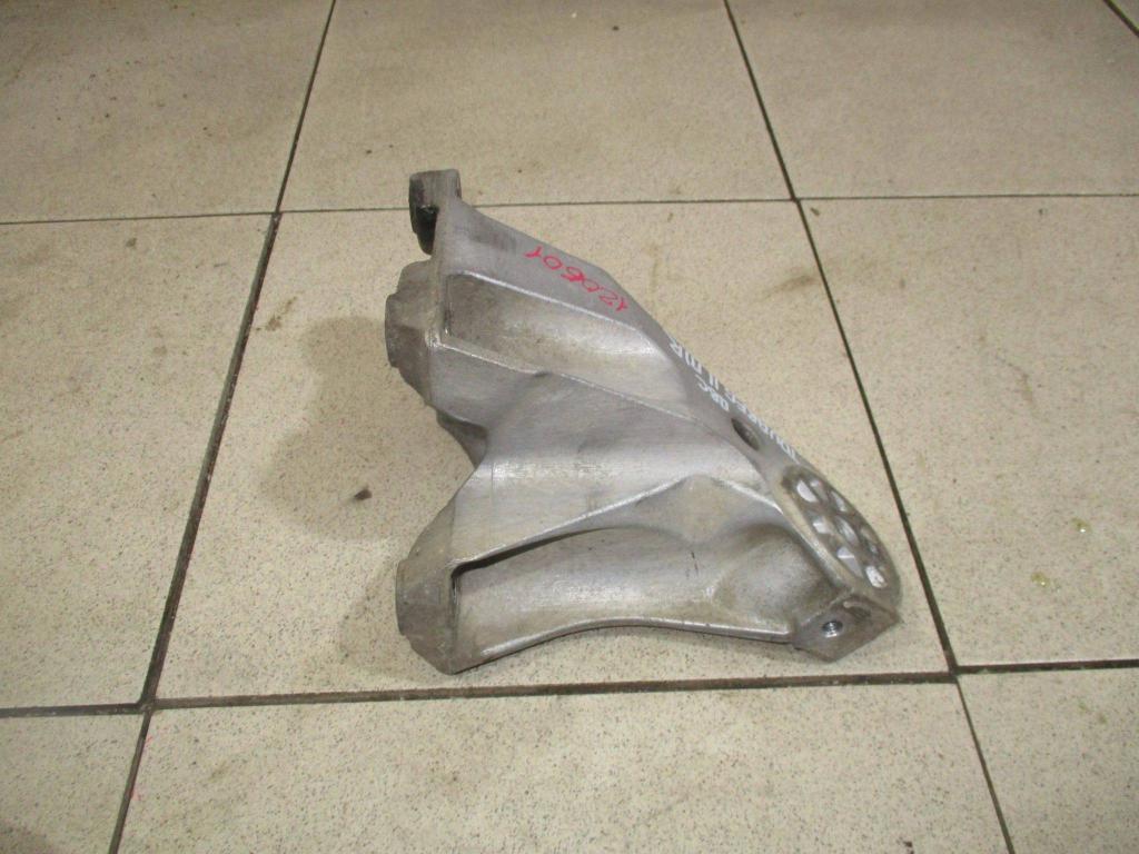 Кронштейн двигателя правый, 4000 рублей, Пермь