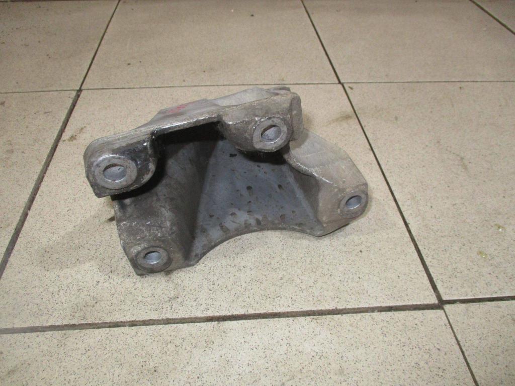 Кронштейн двигателя правый, 4000 рублей, Пермь