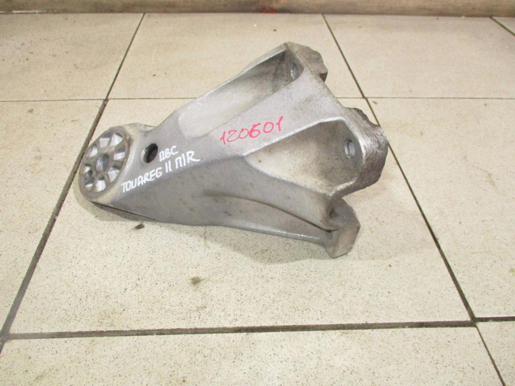 Кронштейн двигателя правый, 4000 рублей, Пермь