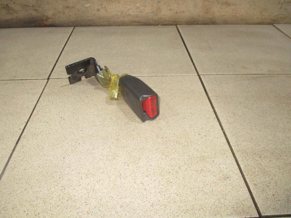 Ответная часть ремня безопасности, 1000 рублей, Пермь