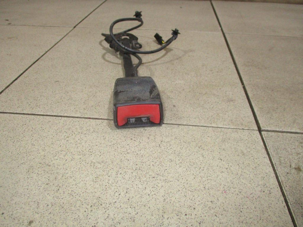 Ответная часть ремня безопасности, 2000 рублей, Пермь