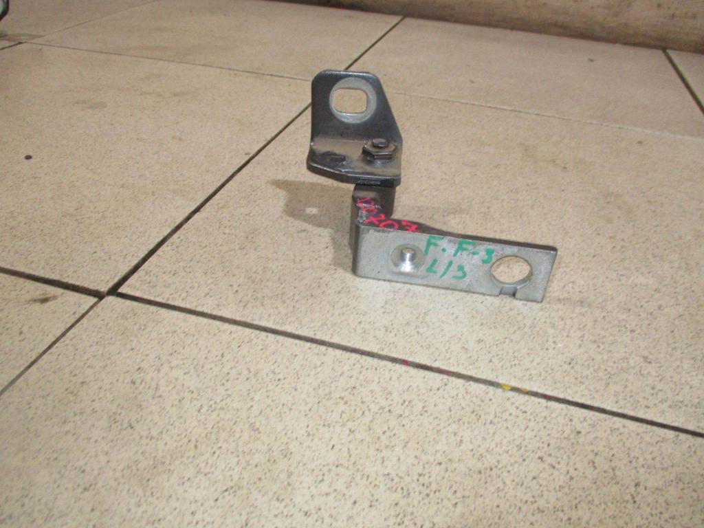 Петля двери задней левой верхняя, 500 рублей, Пермь