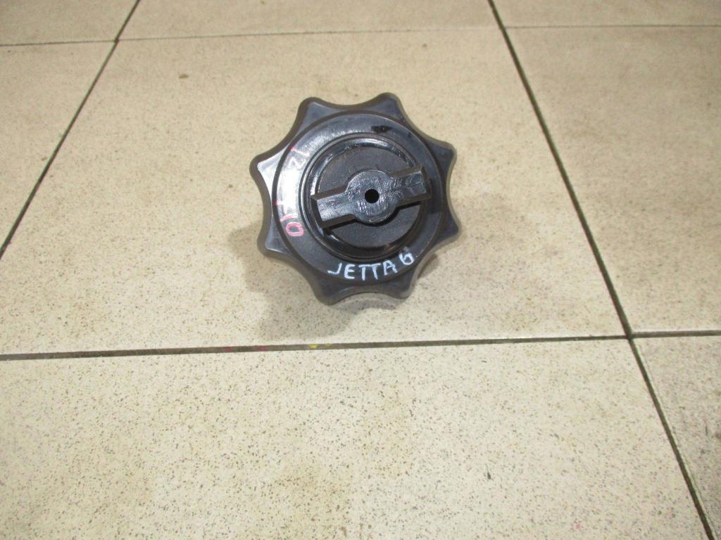 Болт крепления запасного колеса, 500 рублей, Пермь