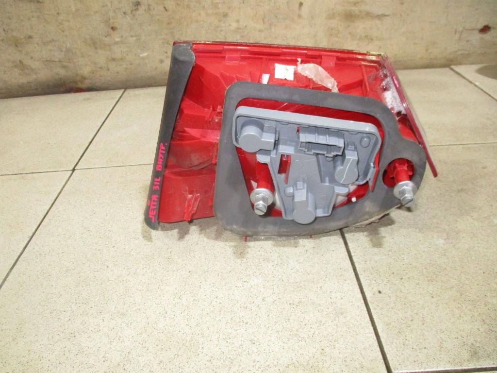 Фонарь задний внутренний левый, 3000 рублей, Пермь