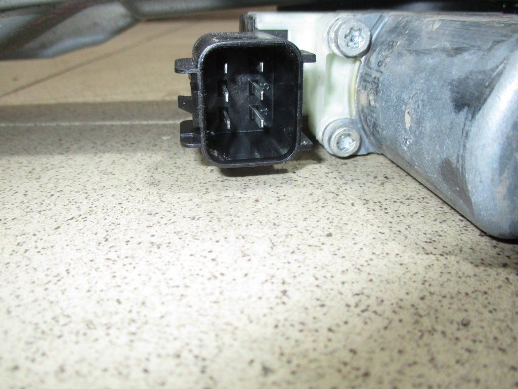 Стеклоподъемник задний левый, 2000 рублей, Пермь