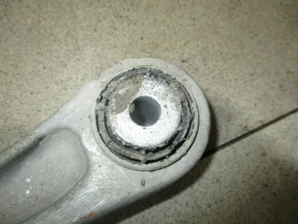 Рычаг задний верхний правый, 1000 рублей, Пермь