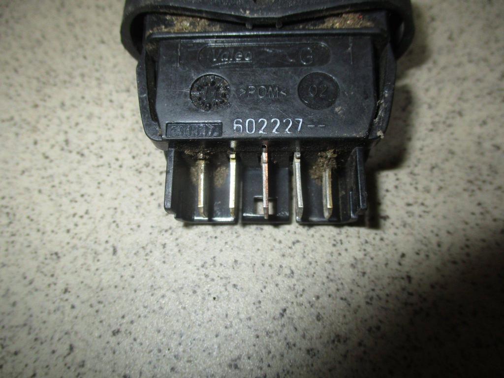 Кнопка стеклоподъемника, 500 рублей, Пермь