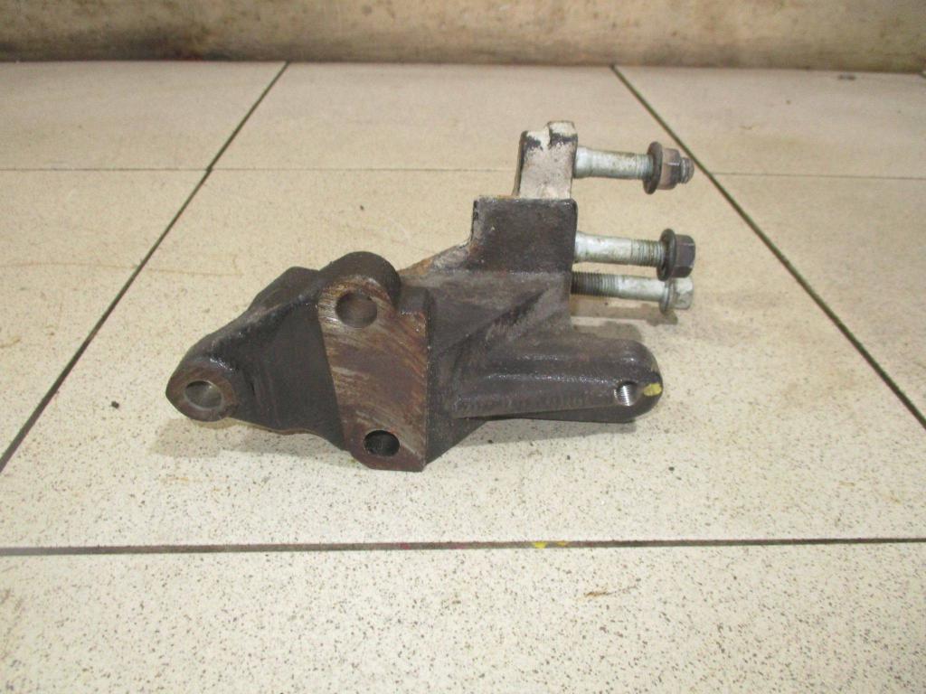 Кронштейн двигателя правый, 800 рублей, Пермь