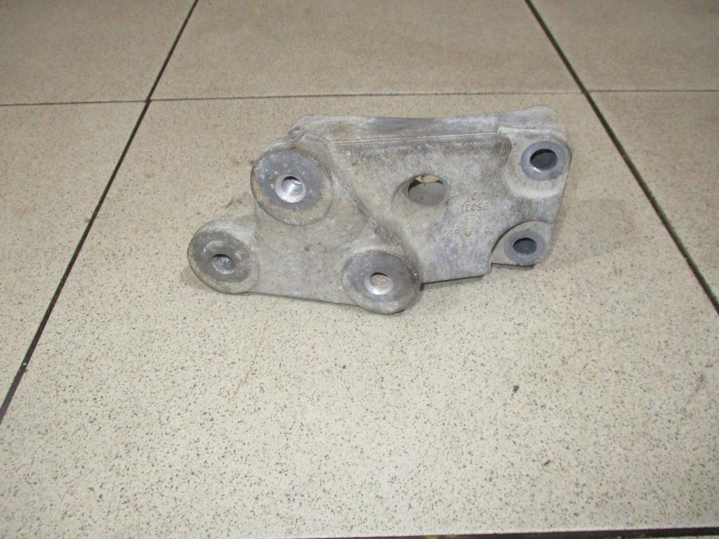 Кронштейн КПП левый, 1000 рублей, Пермь