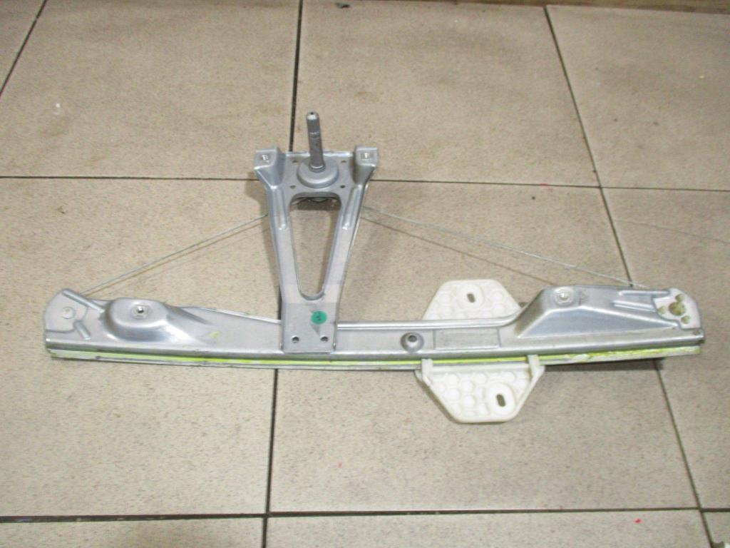 Стеклоподъемник механический задний левый, 750 рублей, Пермь