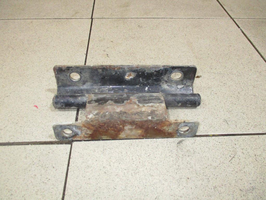 Петля двери багажника нижняя, 1500 рублей, Пермь