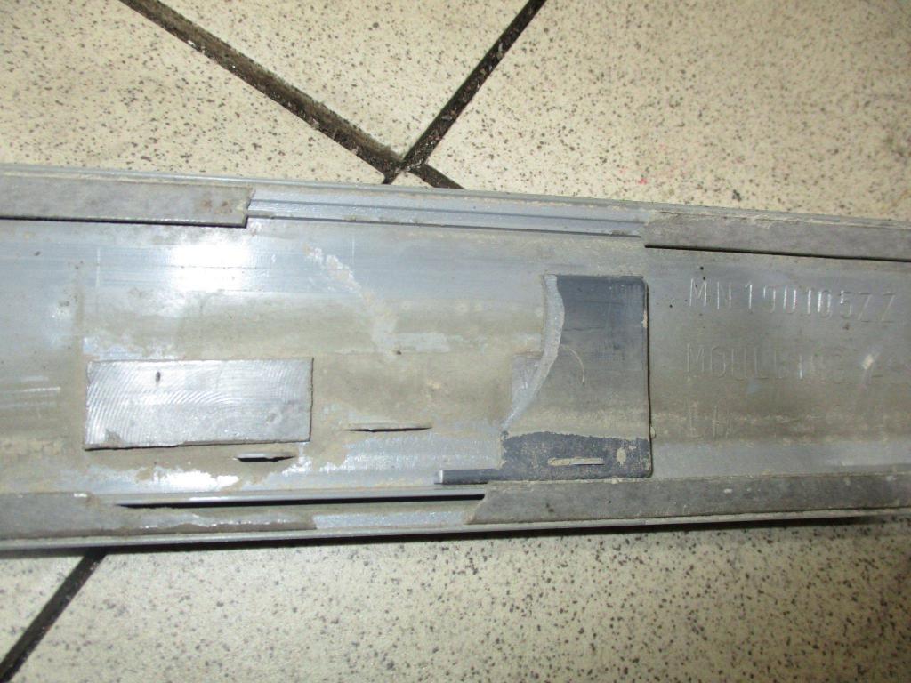 Молдинг передней левой двери, 1000 рублей, Пермь