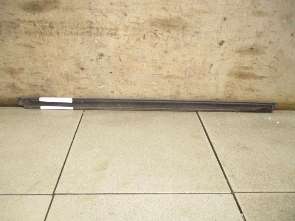 Накладка стекла переднего правого, 500 рублей, Пермь