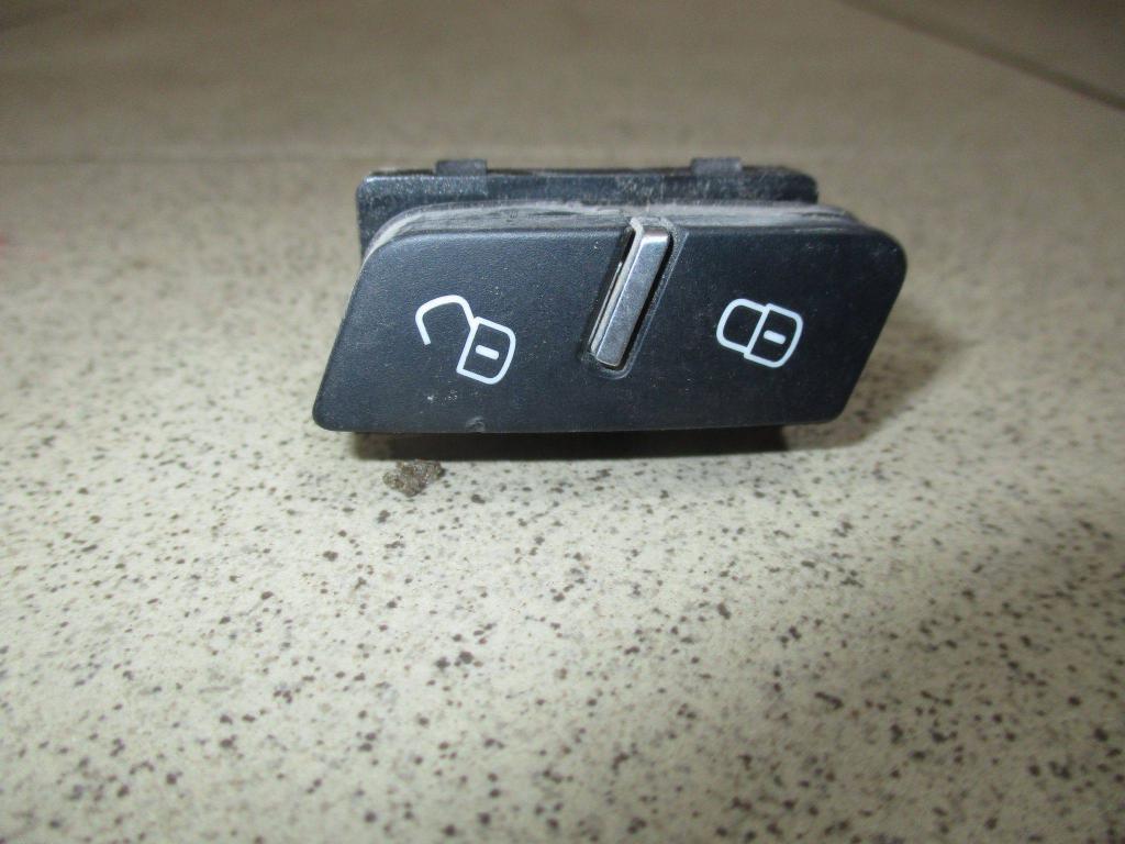 Кнопка центрального замка, 500 рублей, Пермь