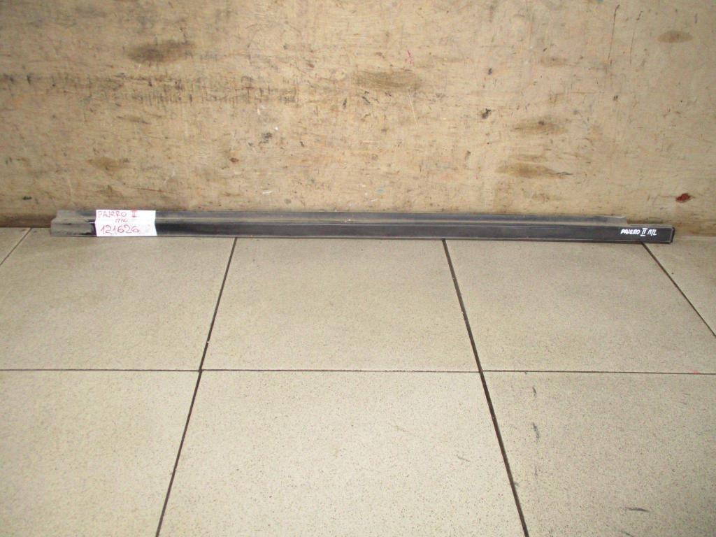 Накладка стекла переднего левого, 1000 рублей, Пермь