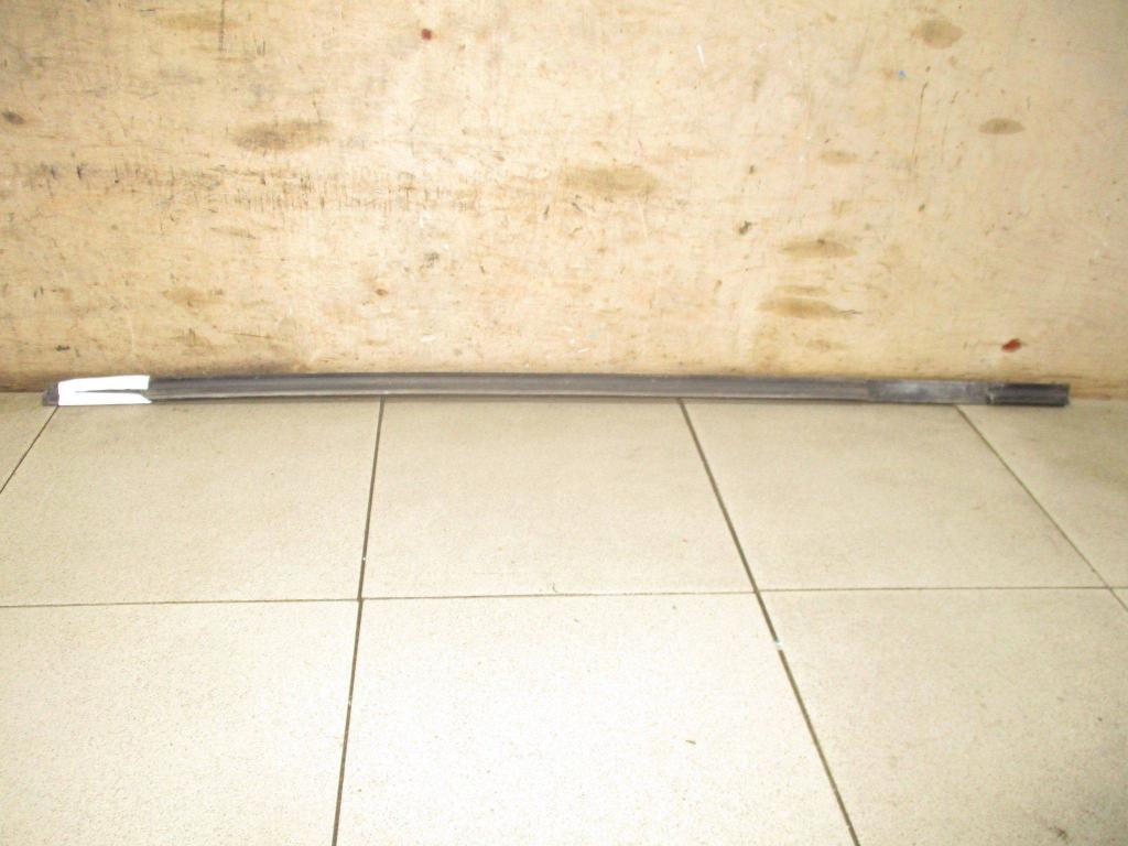 Накладка стекла переднего правого, 1000 рублей, Пермь