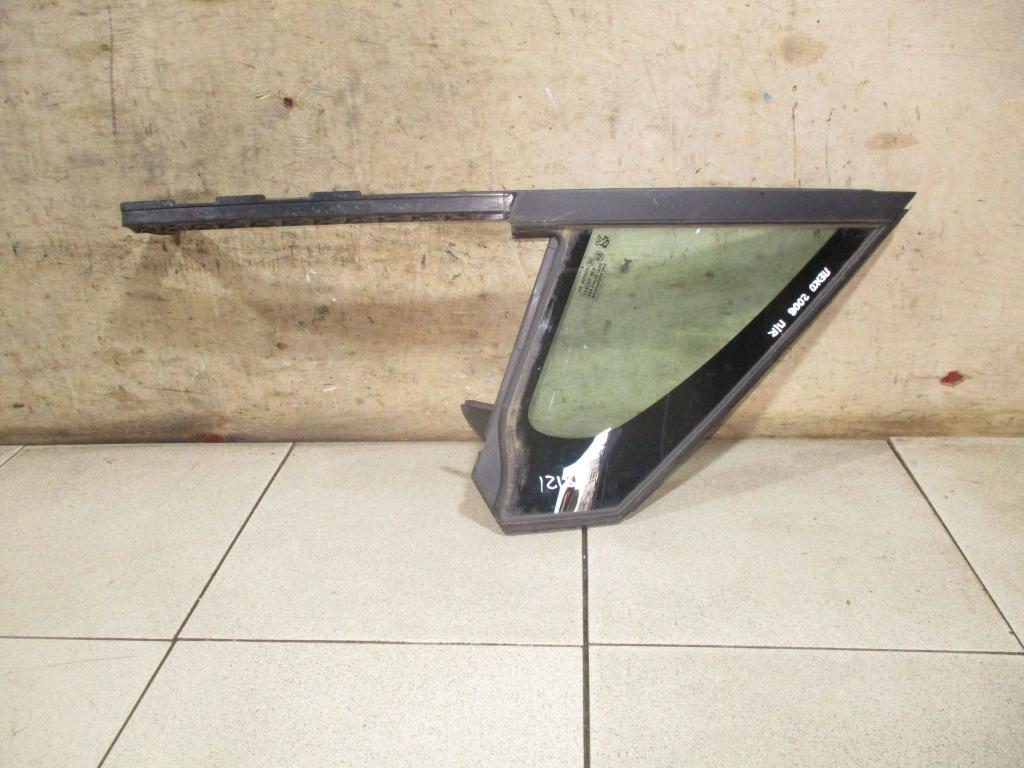 Стекло двери передней правой форточка, 1500 рублей, Пермь