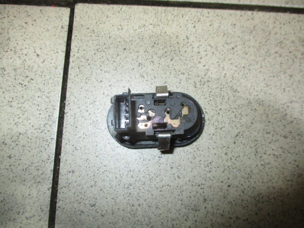 Кнопка стеклоподъемника, 500 рублей, Пермь