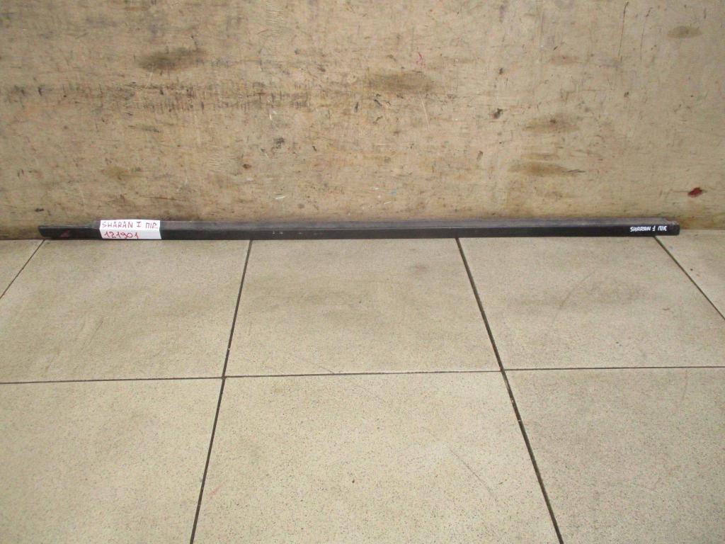 Накладка стекла переднего правого, 1000 рублей, Пермь