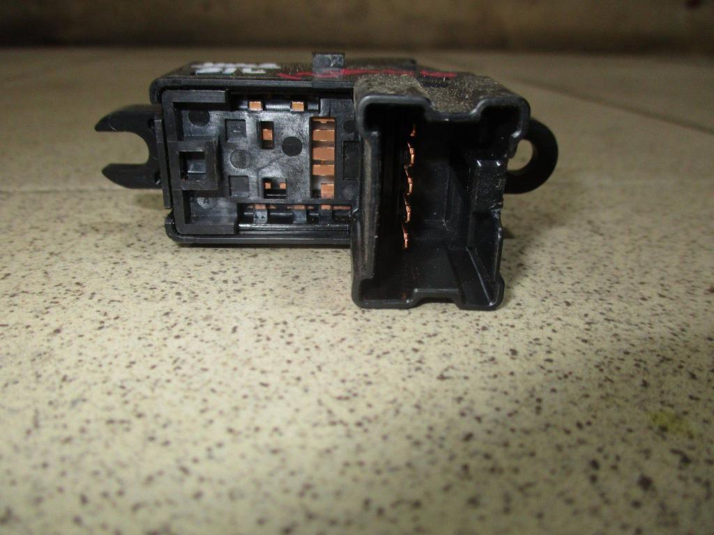 Кнопка стеклоподъемника, 500 рублей, Пермь